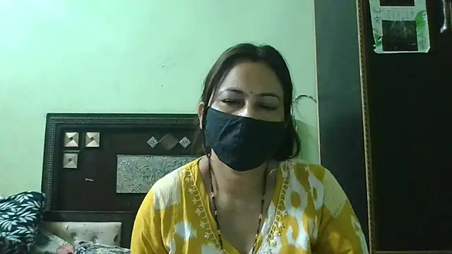 couplesuni online show from February 24, 11:30 am