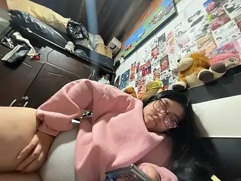 dafne19  online show from April 1, 4:13 am