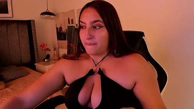 Snapshot of Alaia_Cute chatting on December 29, 7:06 am Alaia Cute online show from December 29, 7:06 am