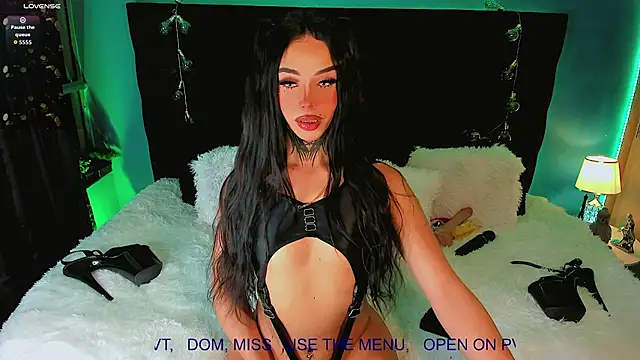Snapshot of CALLME_GODDESS_ chatting on April 24, 10:28 am CALLME GODDESS online show from April 24, 10:28 am