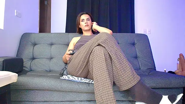 MissPrestige online show from April 8, 2:44 am