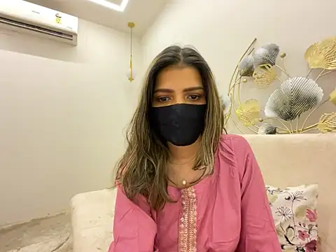 MaYaa  11 online show from March 18, 7:00 am