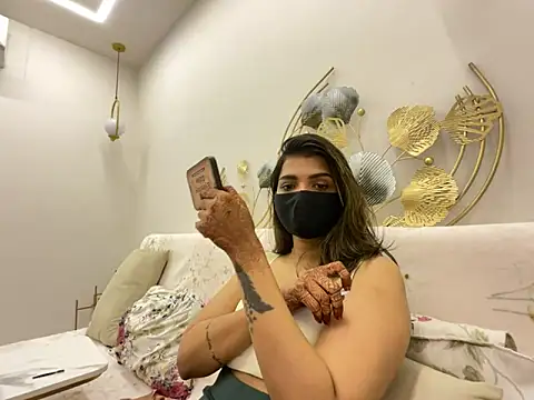 Snapshot of MaYaa__11 chatting on April 28, 7:02 am MaYaa 11 online show from April 28, 7:02 am