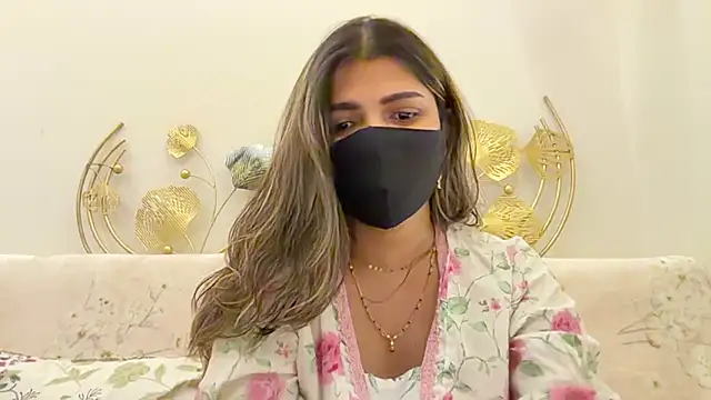 Snapshot of MaYaa__11 chatting on May 3, 7:03 am MaYaa 11 online show from May 3, 7:03 am