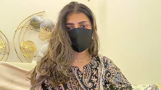 Snapshot of MaYaa__11 chatting on June 17, 12:18 pm MaYaa 11 online show from June 17, 12:18 pm