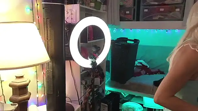 cunty tranny lydia online show from February 28, 5:19 am