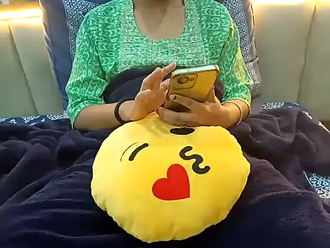 GoldnessAishu online show from December 11, 12:55 pm