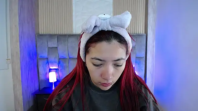 Mia Rinn online show from September 13, 1:11 pm