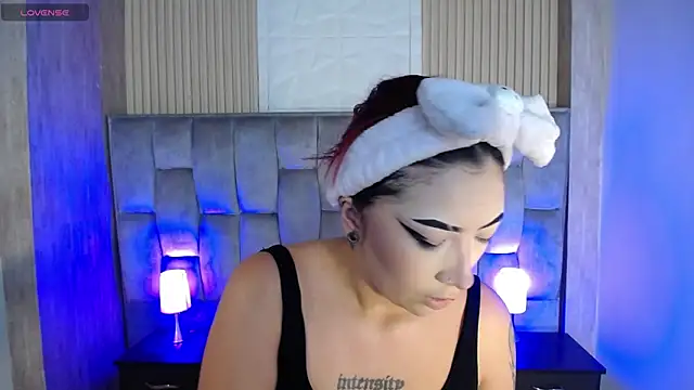 Mia Rinn online show from October 8, 2:58 pm