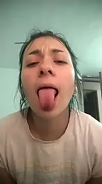 Snapshot of Avi_Thomsonn chatting on December 28, 8:15 pm Avi Thomsonn online show from December 28, 8:15 pm