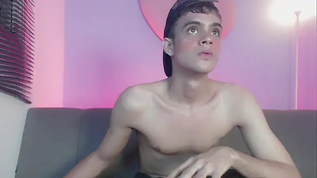 zacariasss  online show from November 18, 5:56 am