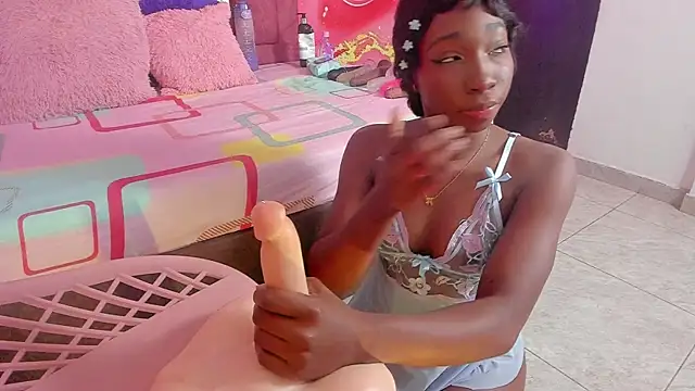 melody paris online show from November 5, 10:59 am