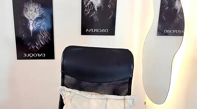 Andrew wolf7 online show from March 19, 5:30 am