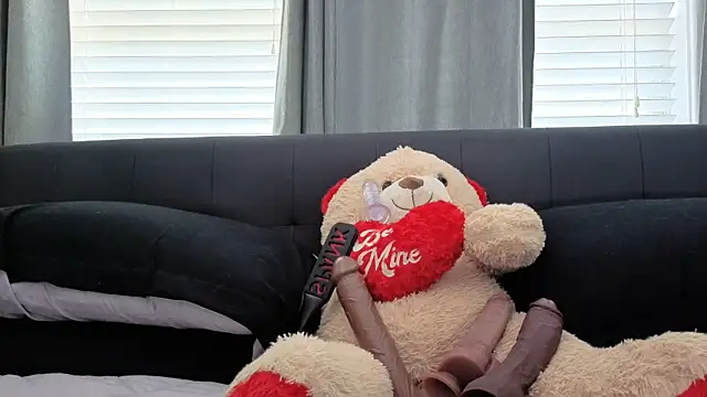 longislandprincess online show from June 10, 5:34 pm
