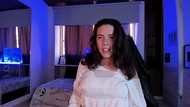 Snapshot of Lyssa_Muller chatting on January 13, 10:13 pm Lyssa Muller online show from January 13, 10:13 pm