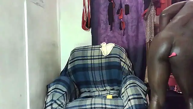 yezz3011 online show from February 22, 6:50 pm