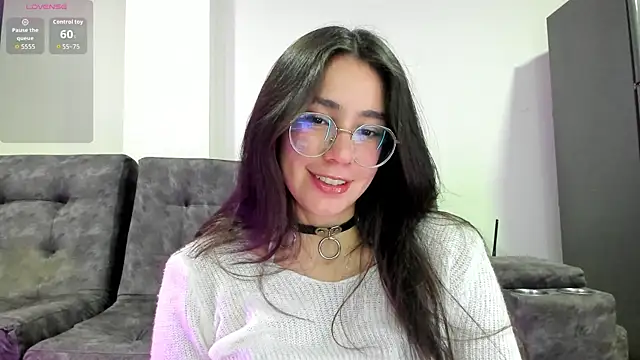 emmadiaz1 online show from November 17, 4:18 am