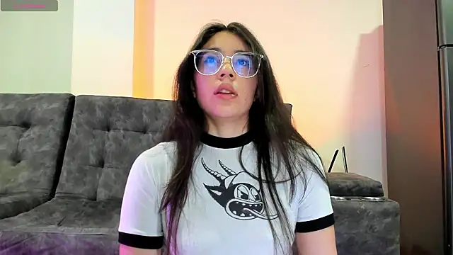 emmadiaz1 online show from February 23, 1:36 am