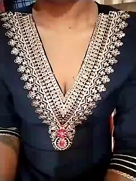 Snapshot of Sweetlovve@xh chatting on February 12, 1:59 pm Sweetlovvexh online show from February 12, 1:59 pm