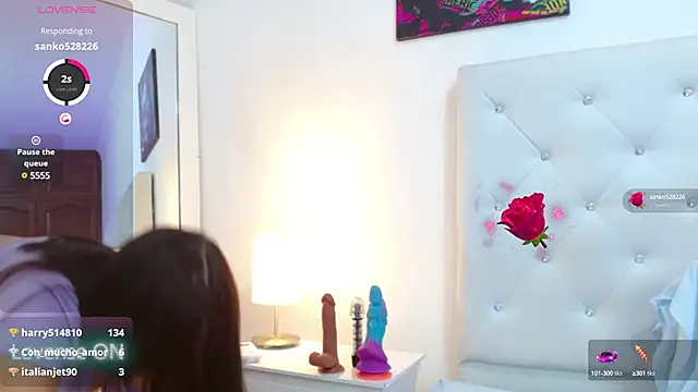 Snapshot of abelladanger_92 chatting on March 13, 10:15 am abelladanger 92 online show from March 13, 10:15 am