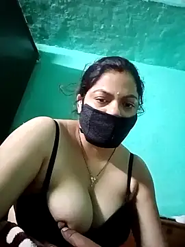 Snapshot of Lustyful_Couple chatting on December 20, 10:32 pm Lustyful Couple online show from December 20, 10:32 pm