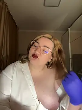 Leya  Droit online show from February 15, 1:10 am