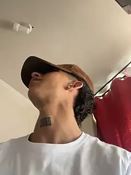 Snapshot of XMANSEXYCART chatting on December 26, 6:33 pm XMANSEXYCART online show from December 26, 6:33 pm