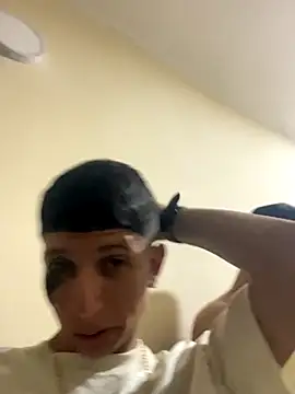 Snapshot of XMANSEXYCART chatting on October 10, 8:35 am XMANSEXYCART online show from October 10, 8:35 am