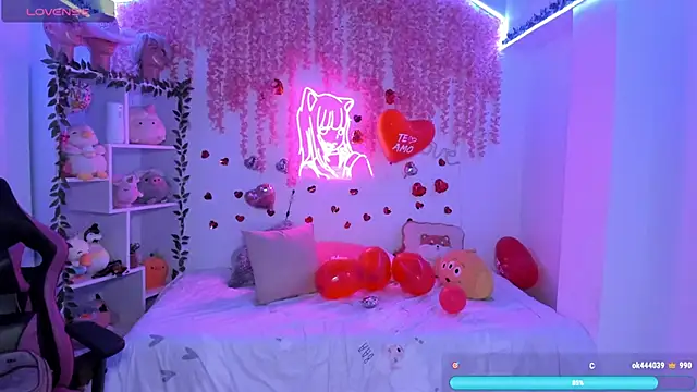 cat kitty18  online show from February 18, 6:15 pm