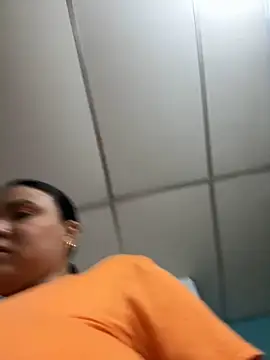 Snapshot of alicia_squirt_big chatting on February 12, 1:19 am alicia squirt big online show from February 12, 1:19 am