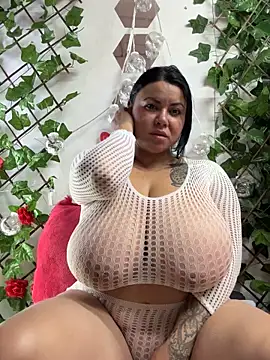 Snapshot of alicia_squirt_big chatting on September 26, 3:21 am alicia squirt big online show from September 26, 3:21 am