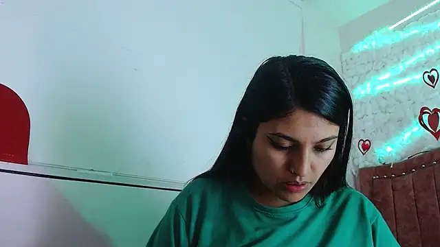 Snapshot of SarahStones chatting on March 18, 10:57 am SarahStones online show from March 18, 10:57 am