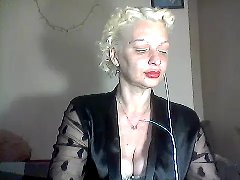 MaryJane441 online show from March 28, 7:35 pm