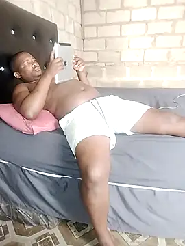 Snapshot of shabane002 chatting on November 4, 9:08 am shabane002 online show from November 4, 9:08 am