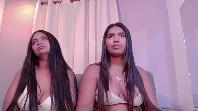 zoe roux21 online show from February 8, 8:23 pm