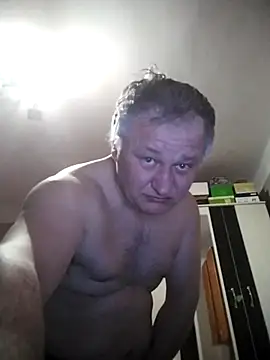 nudistu021 online show from March 22, 2:09 pm