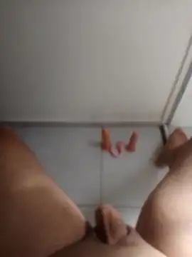 jhondivulga18 online show from April 15, 3:52 pm