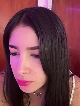 Snapshot of annaharper- chatting on March 18, 4:15 am annaharper- online show from March 18, 4:15 am