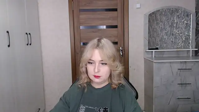 Snapshot of Kristy-Max chatting on January 16, 9:30 pm Kristy-Max online show from January 16, 9:30 pm