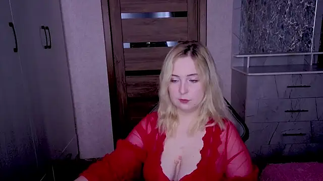 Kristy-Max online show from May 16, 10:30 pm