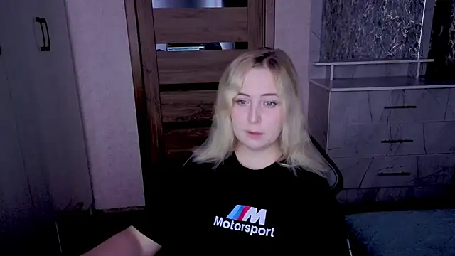 Kristy-Max online show from May 20, 8:15 pm