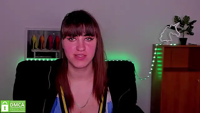 Snapshot of Amali_Ivanna_smit chatting on February 17, 12:27 pm Amali Ivanna smit online show from February 17, 12:27 pm