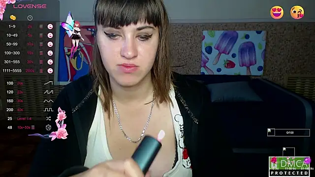 Snapshot of Amali_Ivanna_smit chatting on October 15, 5:29 am Amali Ivanna smit online show from October 15, 5:29 am