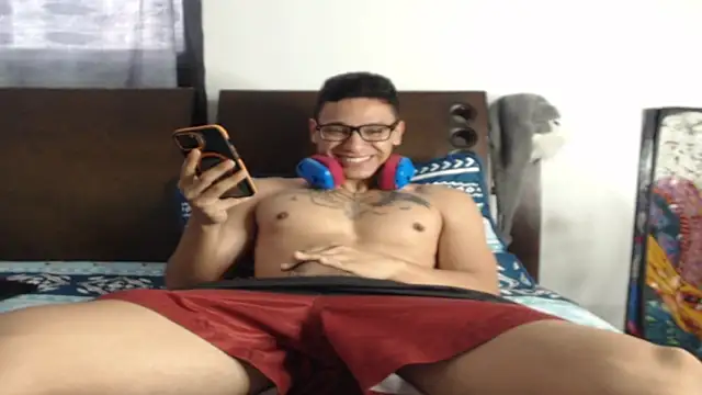 Tobicutee online show from February 6, 4:10 pm