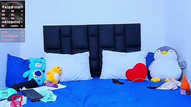 Snapshot of Tonny_twink_ chatting on March 5, 9:49 am Tonny twink  online show from March 5, 9:49 am