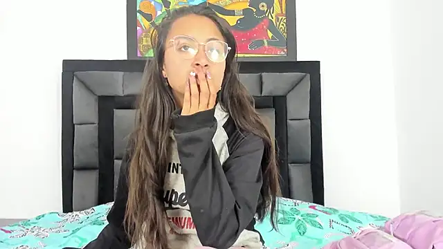 tatiana valencia online show from March 13, 12:35 pm