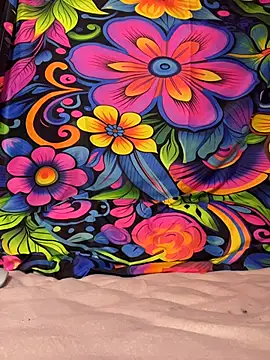 xMirana  online show from December 20, 12:45 pm