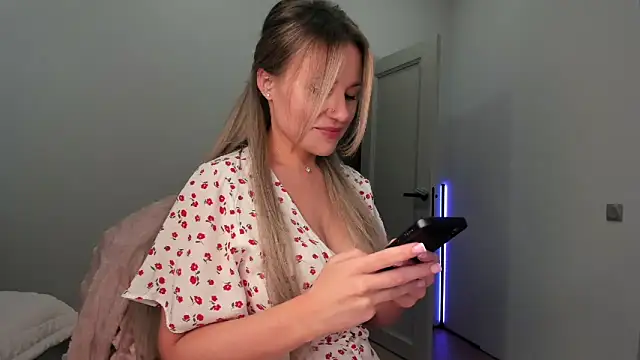  cometoseeme  online show from September 21, 5:58 pm