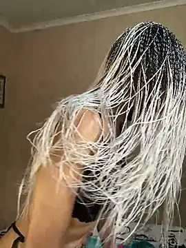 niccki3 online show from December 21, 6:41 am