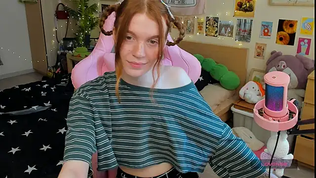 Sunny Elly online show from August 8, 9:33 am